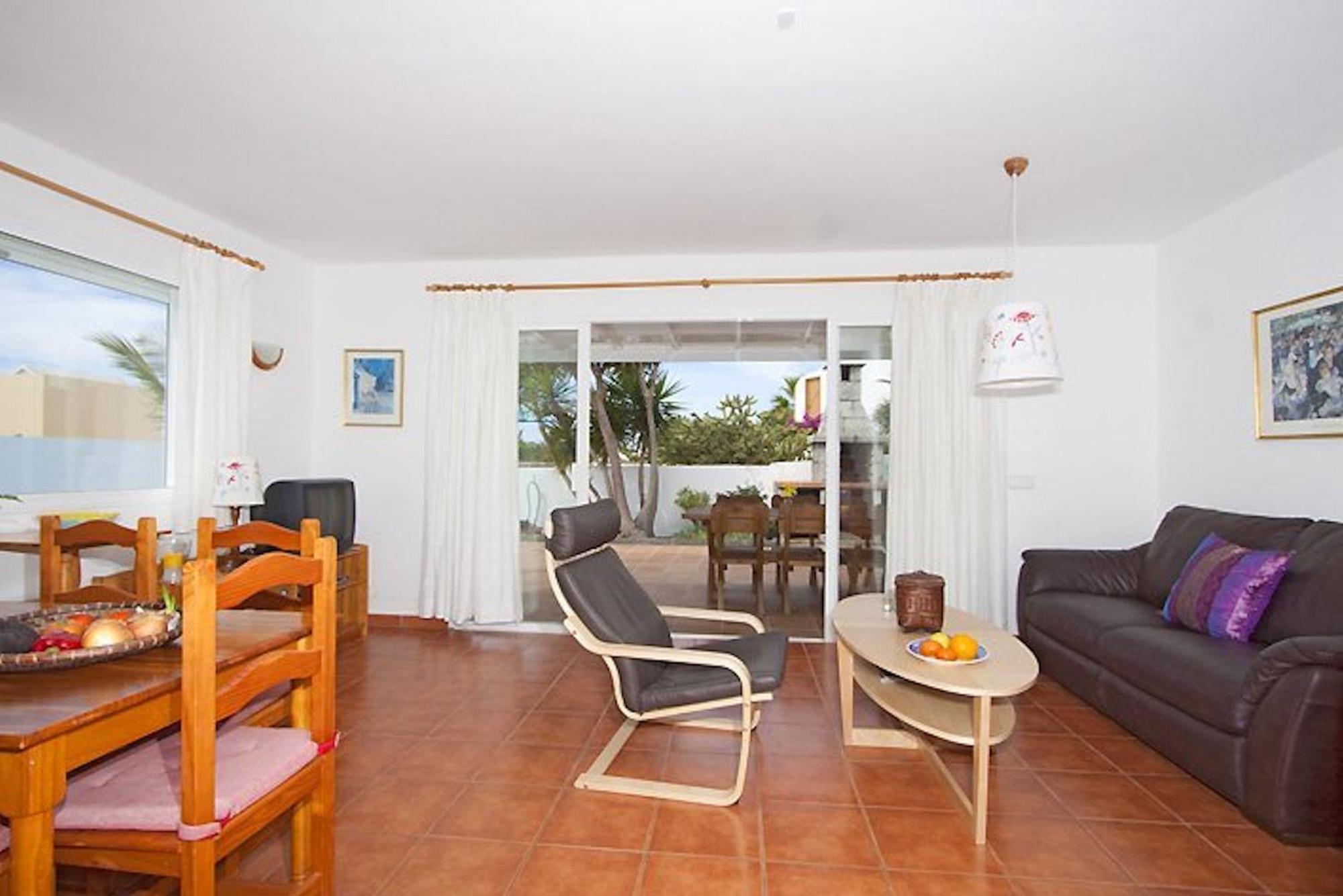 Lovely Los Mojones Villa Casa Jasmine Heated Pool Short Walk To Beach Puerto Del Carmen Puerto del Carmen  Exterior photo
