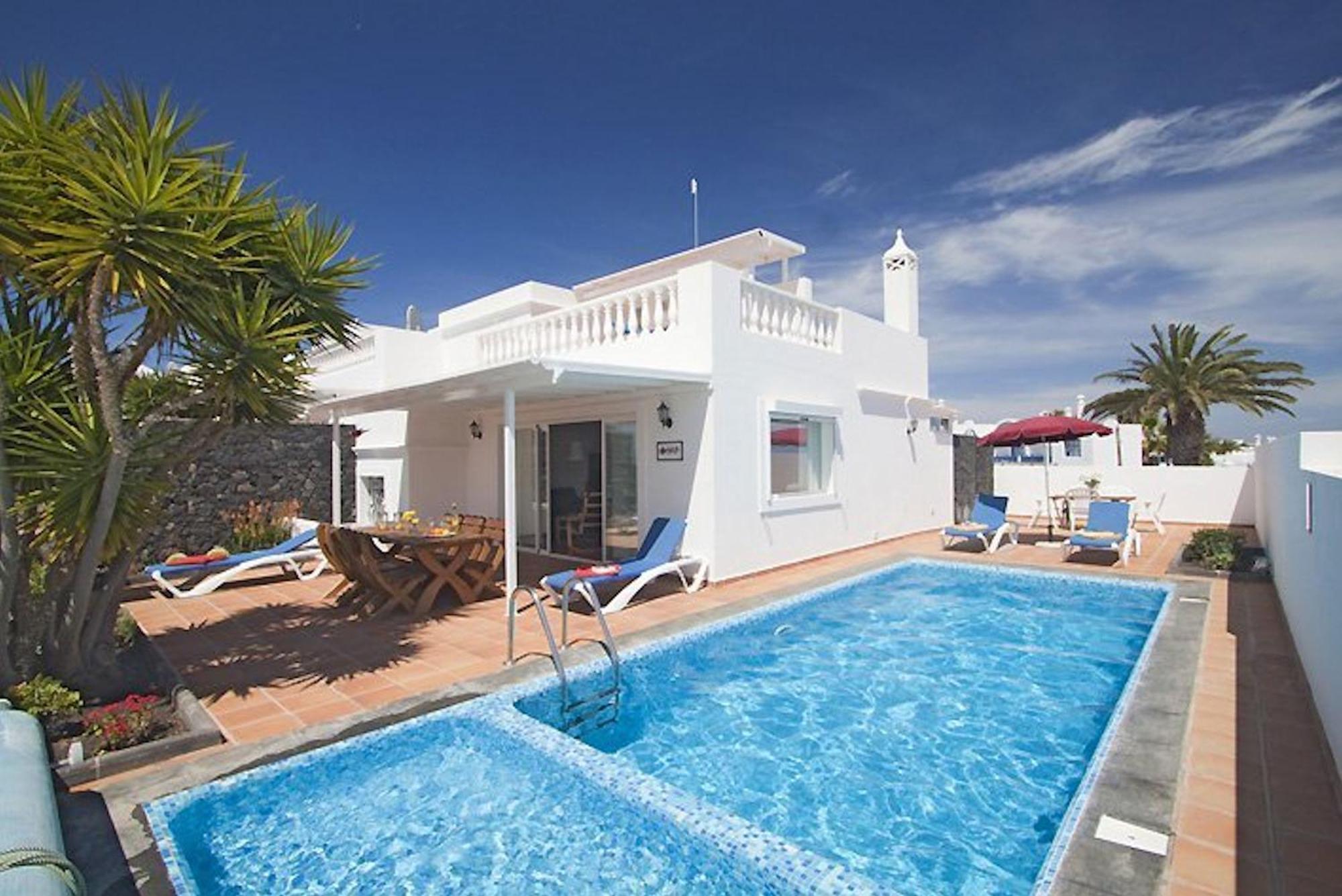 Lovely Los Mojones Villa Casa Jasmine Heated Pool Short Walk To Beach Puerto Del Carmen Puerto del Carmen  Exterior photo